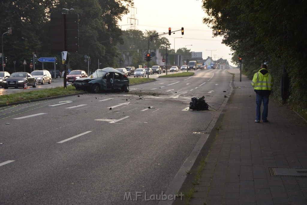 Schwerer VU Koeln Dellbrueck Bergisch Gladbacherstr Herler Ring P091.JPG - Miklos Laubert